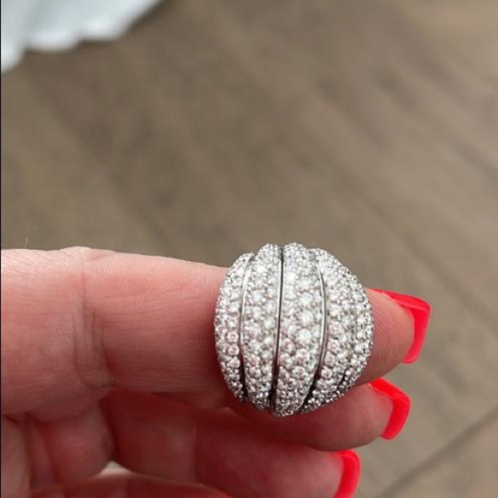 White gold and diamond ring